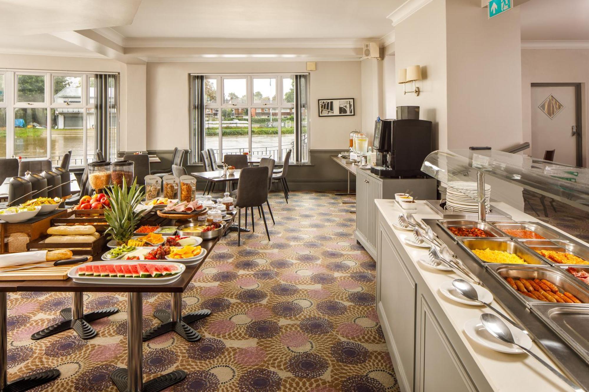 Hotel Sunday London Staines-Upon-Thames Heathrow T5 Exteriér fotografie
