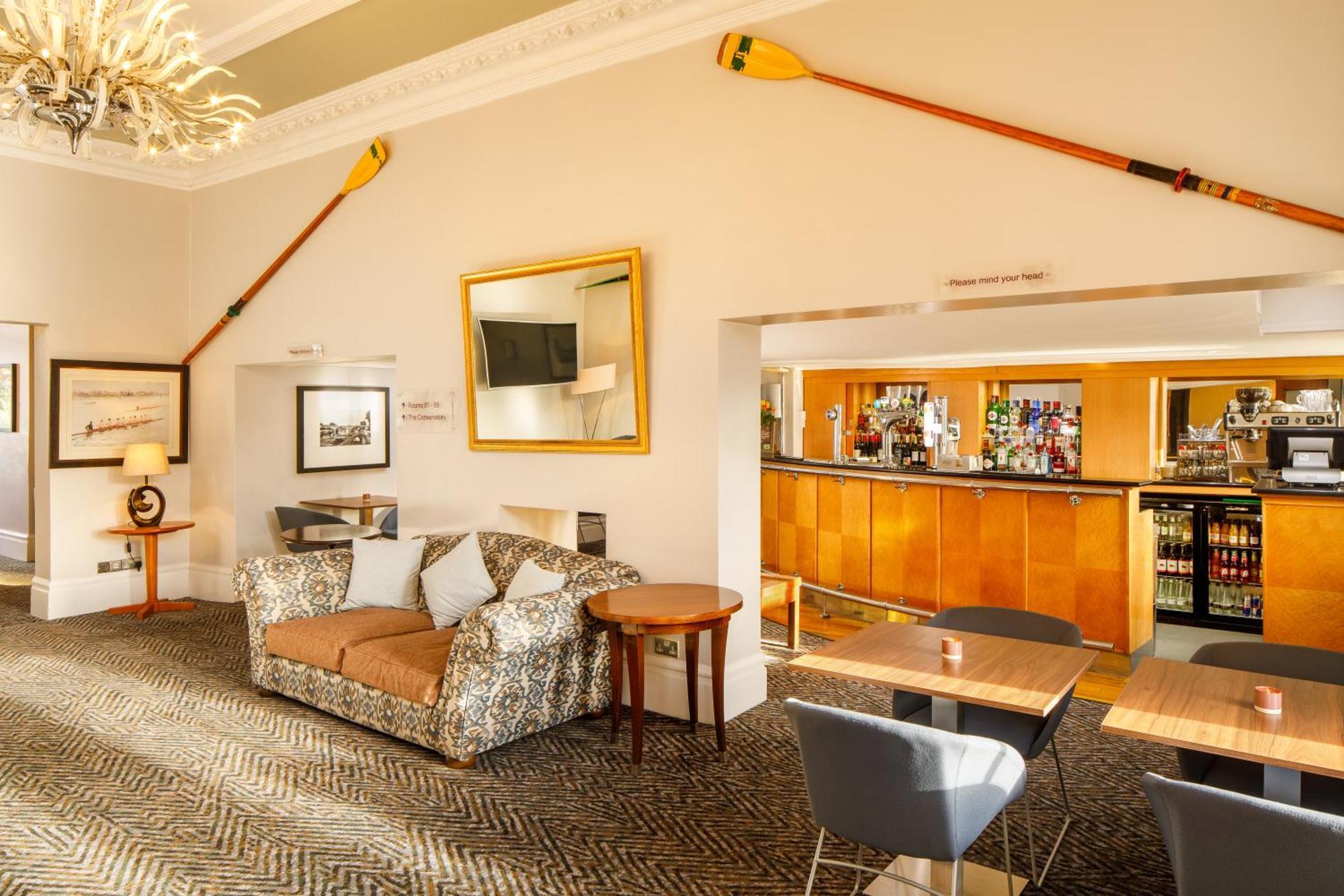 Hotel Sunday London Staines-Upon-Thames Heathrow T5 Exteriér fotografie