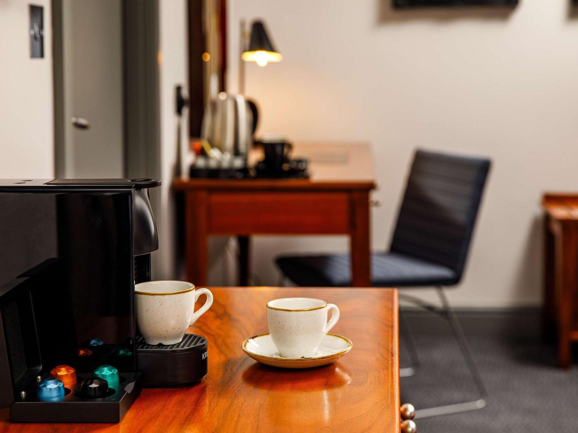 Hotel Sunday London Staines-Upon-Thames Heathrow T5 Exteriér fotografie