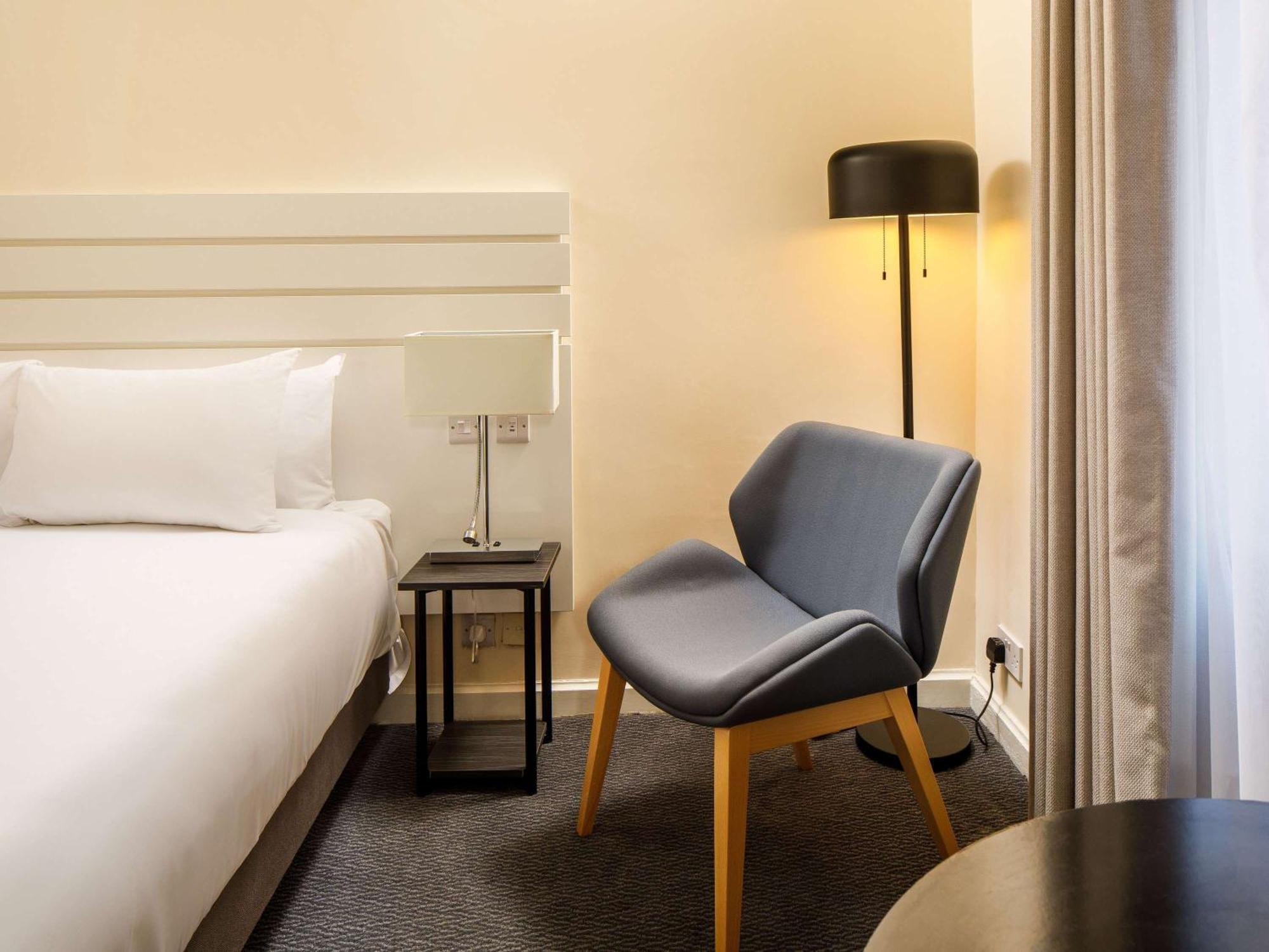 Hotel Sunday London Staines-Upon-Thames Heathrow T5 Exteriér fotografie
