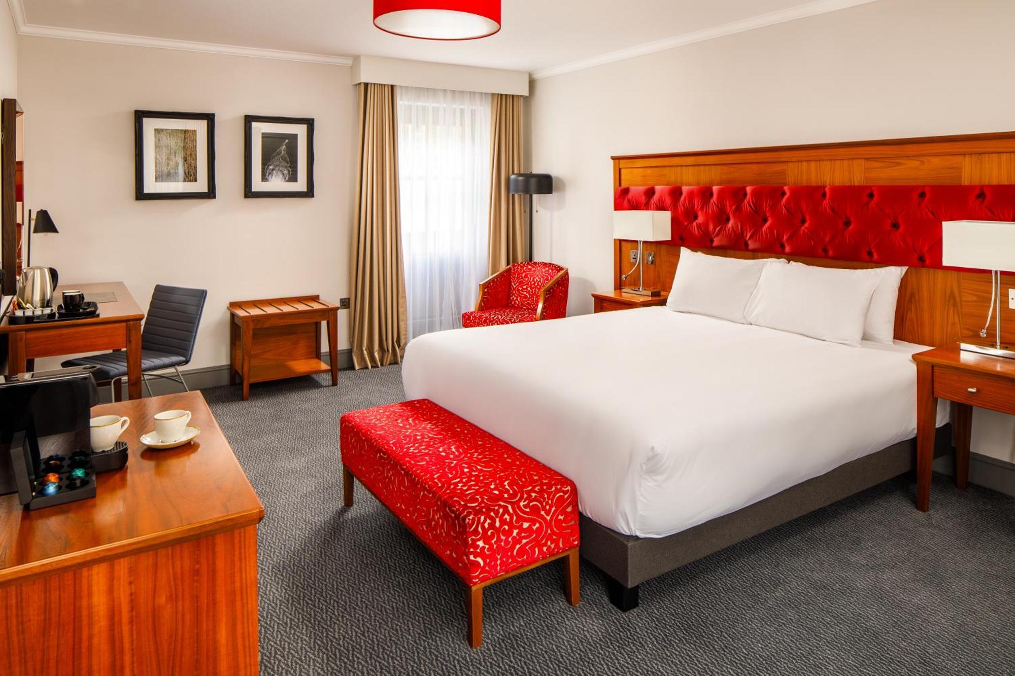 Hotel Sunday London Staines-Upon-Thames Heathrow T5 Exteriér fotografie